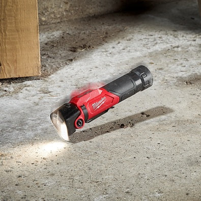 Milwaukee REDLITHIUM™ USB Pivoting Work Light – 500 Lumens - Forge and Bearing